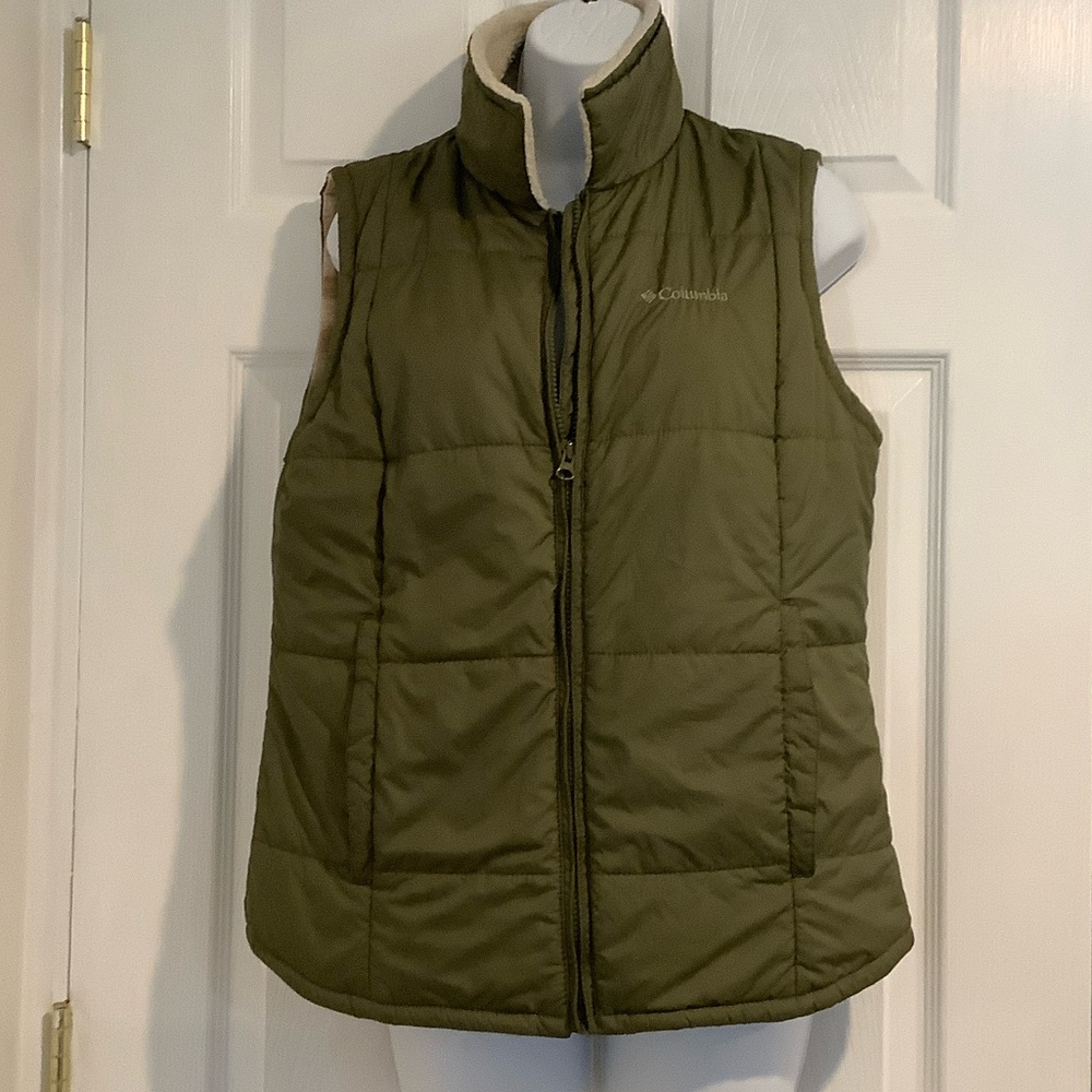 COLUMBIA Women’s Green Sherpa Collar Flannel Lined Front Zip Quilted Fall Vest M